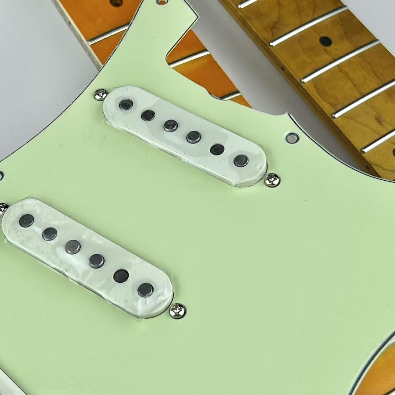 DIY Guitar ST Pickguard Kit SS - огляд і ціна Diy Guitar Electronics Kit